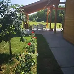 Tómajor Apartman *