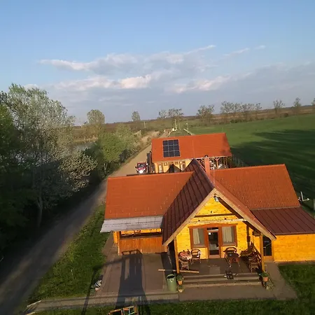 Tomajor Vendeghazak * Tiszaeszlar