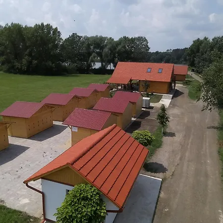 Tomajor Vendeghazak Tiszaeszlar