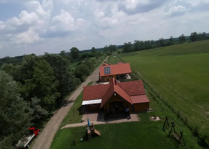 Tomajor Vendeghazak Tiszaeszlar