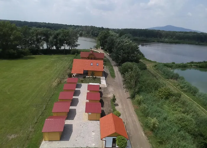 Tomajor Vendeghazak Daire